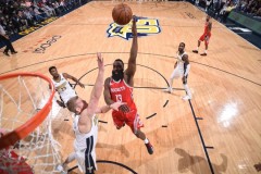 篮网虽败犹荣！给雄鹿制造巨大麻烦，字母哥是胜负手。